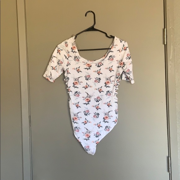 White Floral Bodysuit - Picture 2 of 3